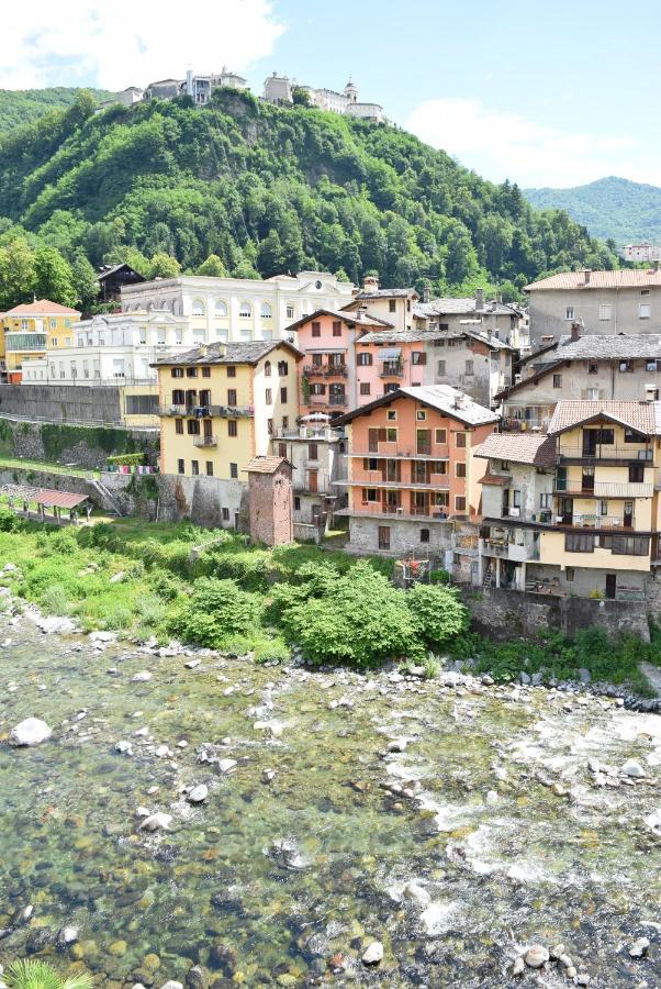 Attico Sul Fiume Apartment Varallo Exterior photo