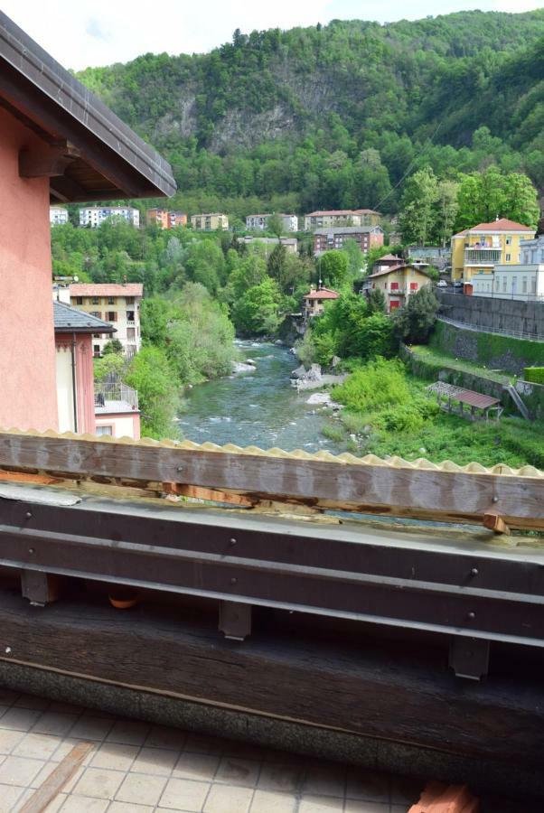 Attico Sul Fiume Apartment Varallo Exterior photo